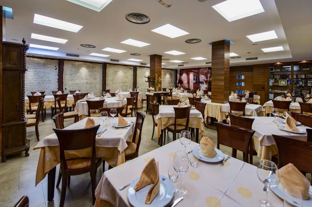 Hotel Restaurante La Peseta Astorga Εξωτερικό φωτογραφία